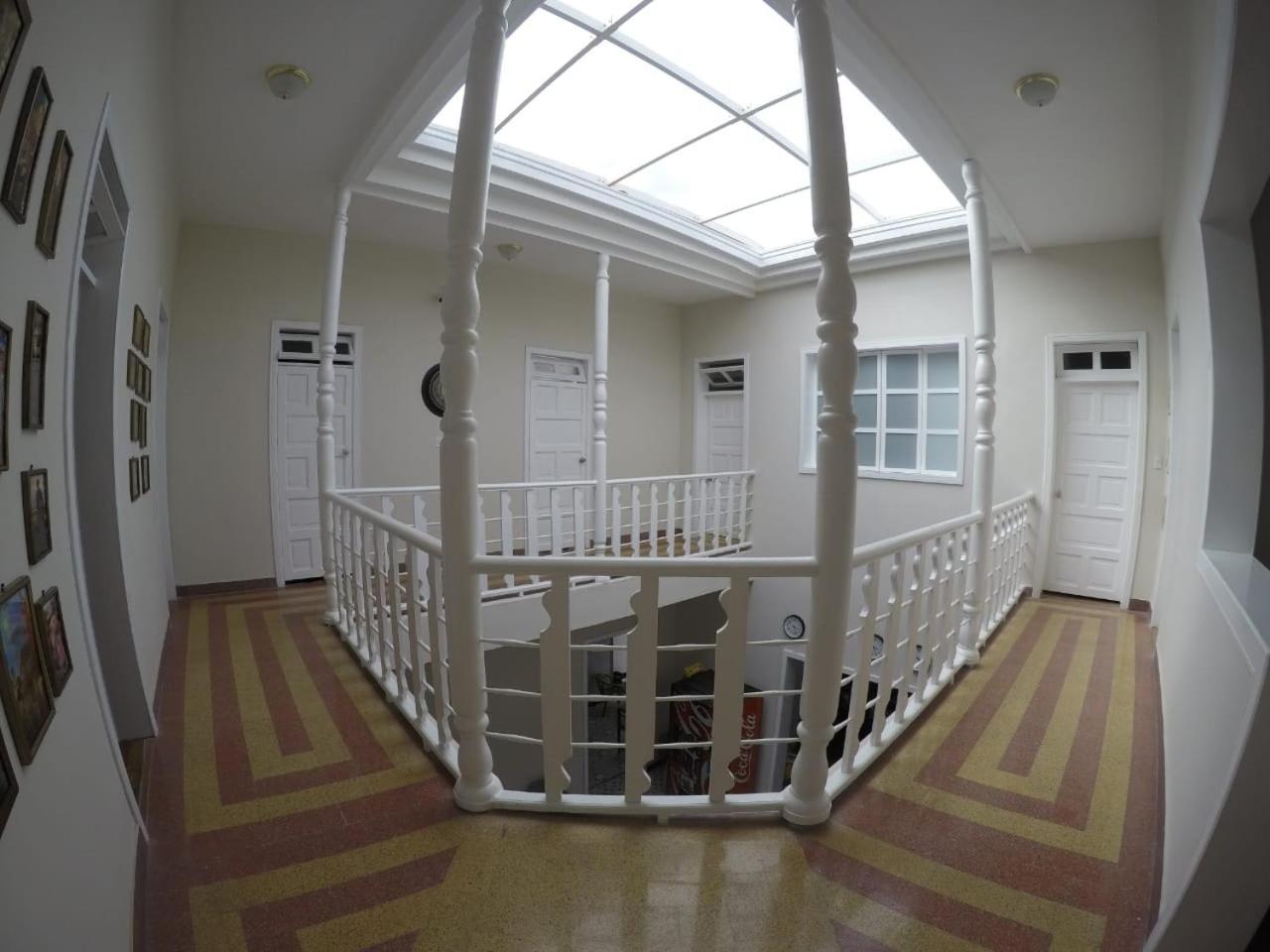 Nomad Hostel Medellin Ngoại thất bức ảnh