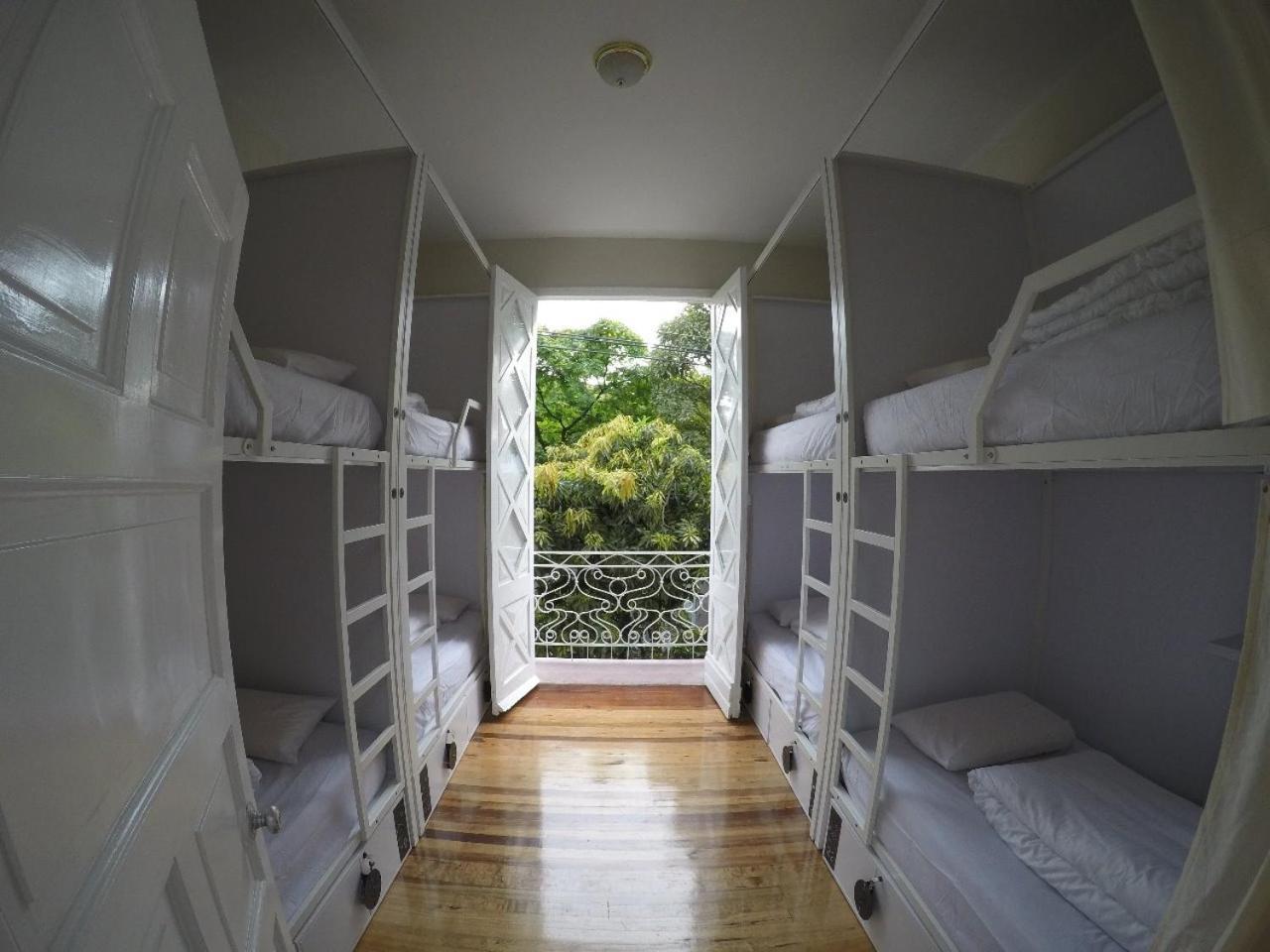 Nomad Hostel Medellin Ngoại thất bức ảnh