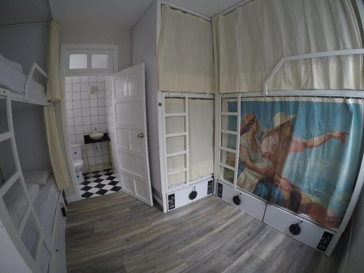 Nomad Hostel Medellin Ngoại thất bức ảnh