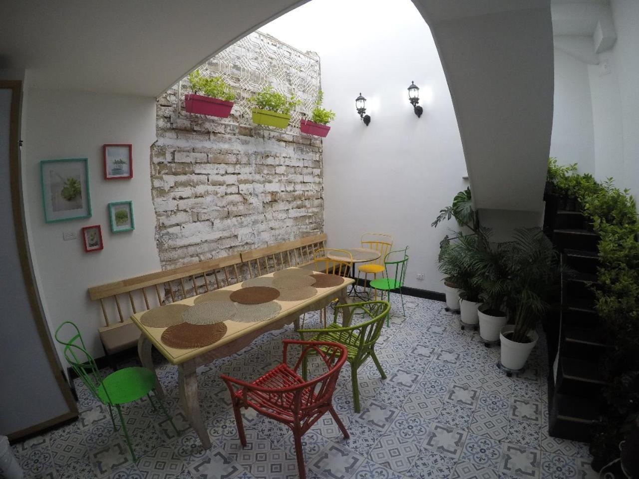Nomad Hostel Medellin Ngoại thất bức ảnh