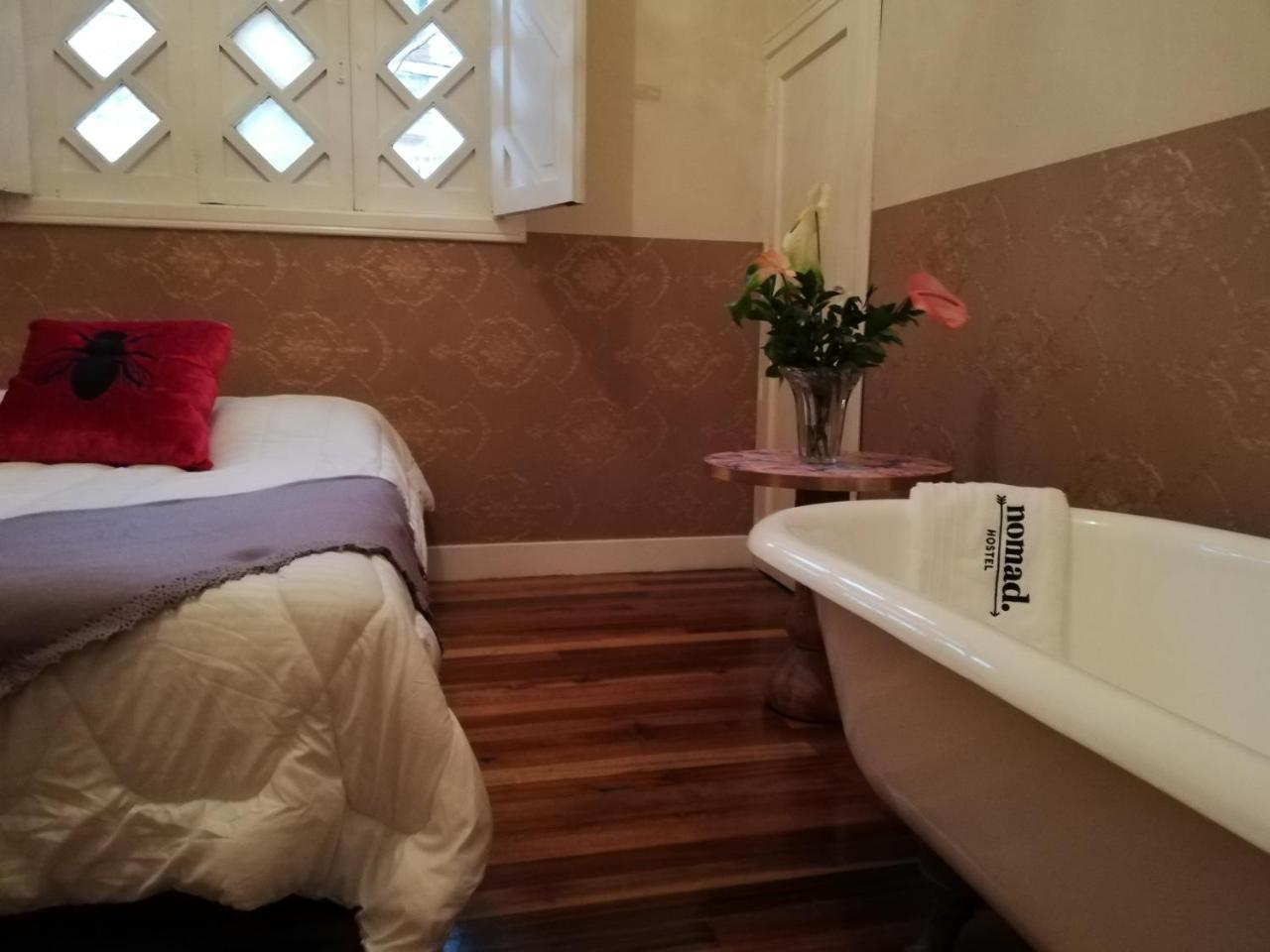 Nomad Hostel Medellin Ngoại thất bức ảnh